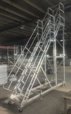 Échelle d'aluminium légère de 4 m de hauteur à deux niveaux facile à déplacer pour l'utilisation de rayonnages d'entrepôt