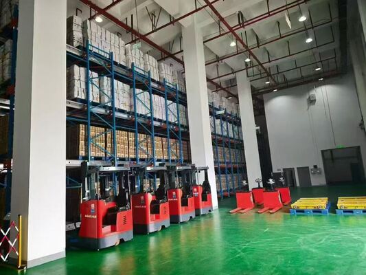 acheter Solutions de rayonnages à navettes pour entrepôts frigorifiques, logisticiens et usines fabrication en ligne