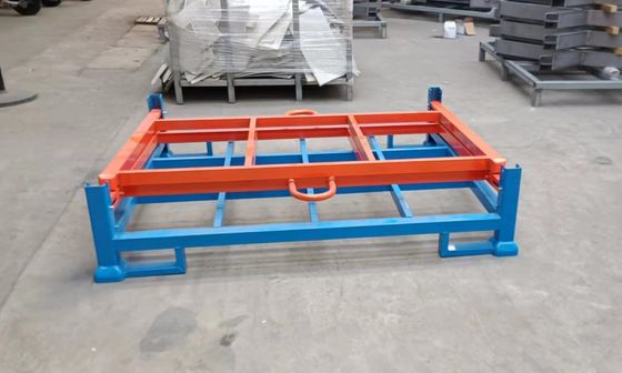 Cages de palettes pliables lourdes à l'entrepôt économisant de l'espace bleu et orange